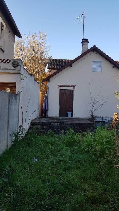 Le Pierre Curie Chez L'Habitant Pierrefitte-sur-Seine Exterior foto